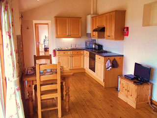 Hare Cottage kitchen with dining table
